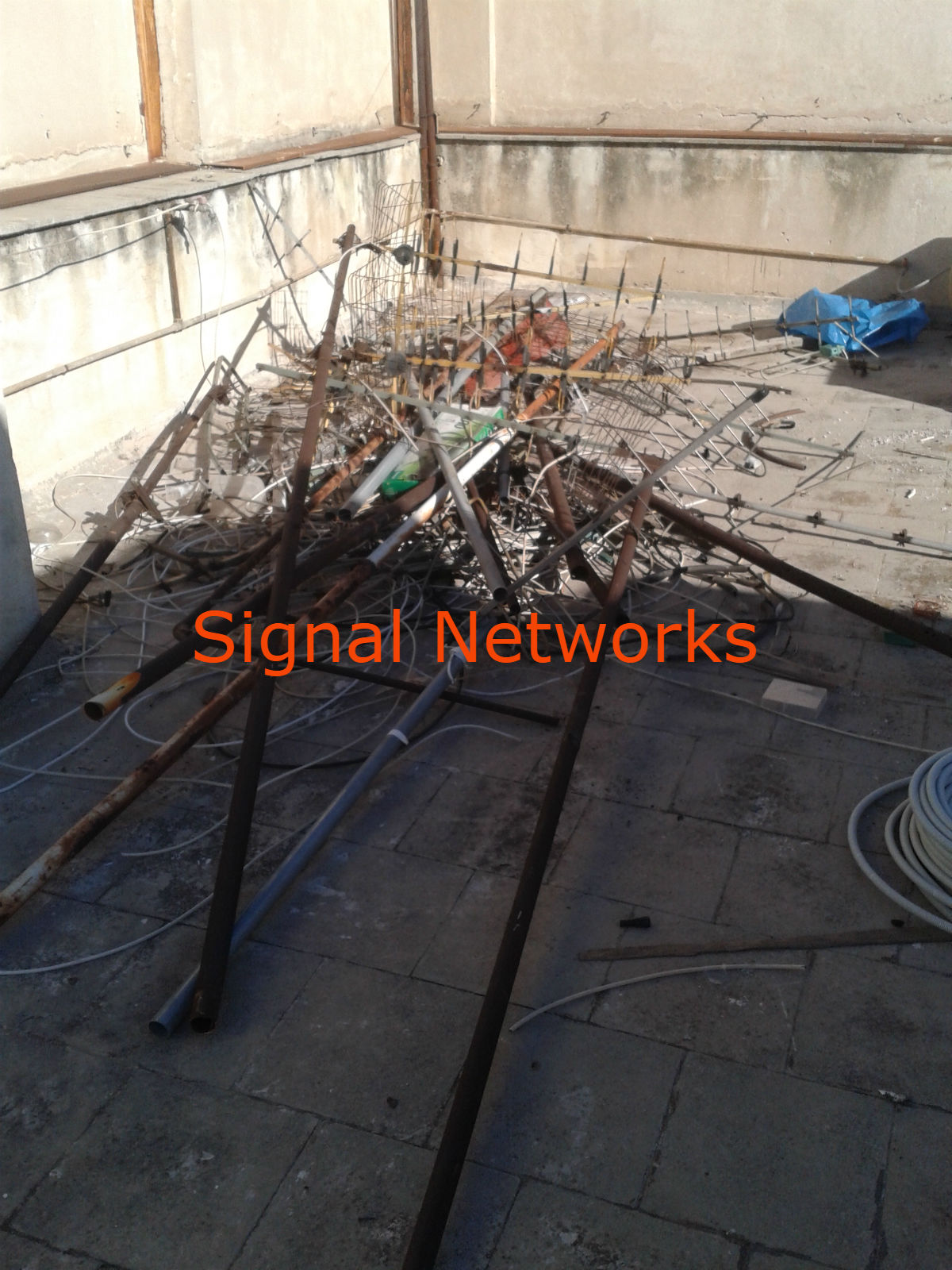 Signal Networks – Κεντρική κεραία